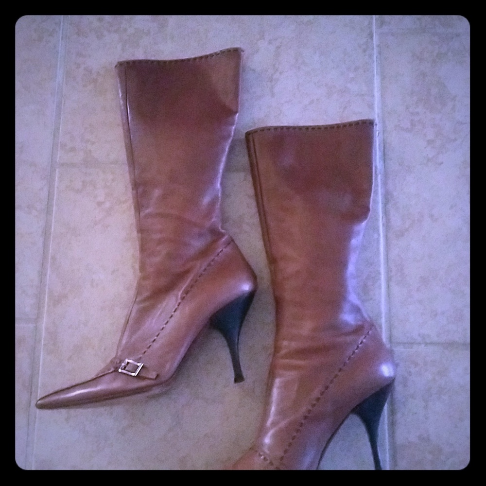 Prada boots sz 39 fits like an 8